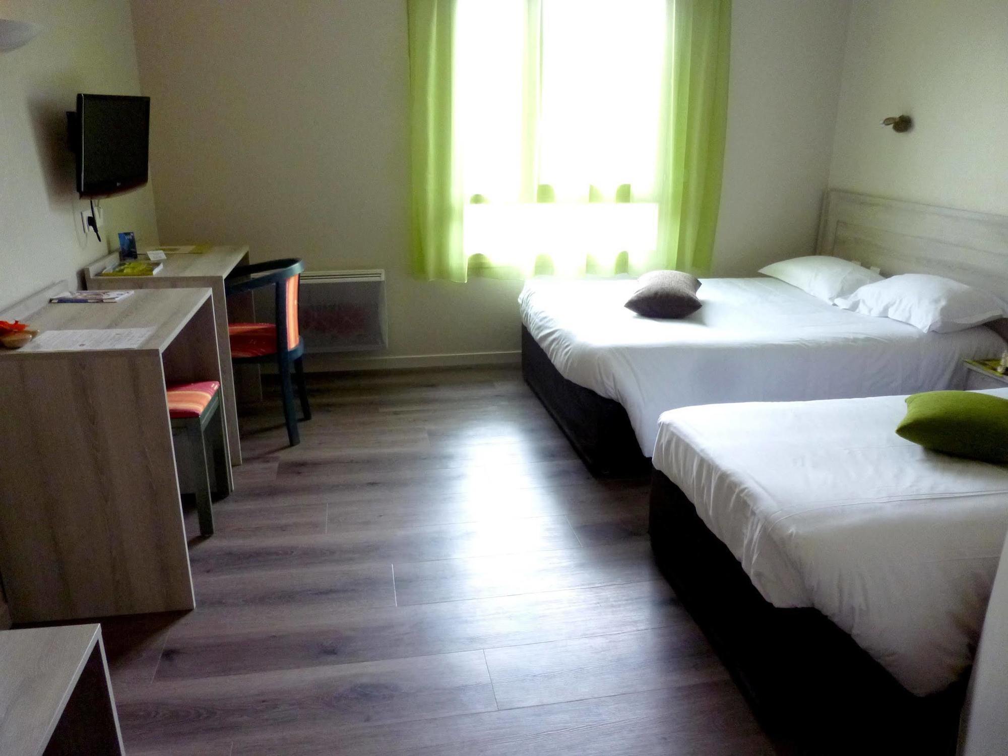 Hotel Le Chatard Sarcey Exterior foto